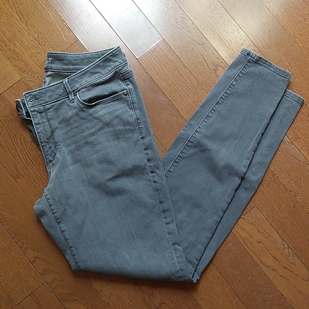 Loft Curvy Super Skinny Gray Jeans 10/30 Tall